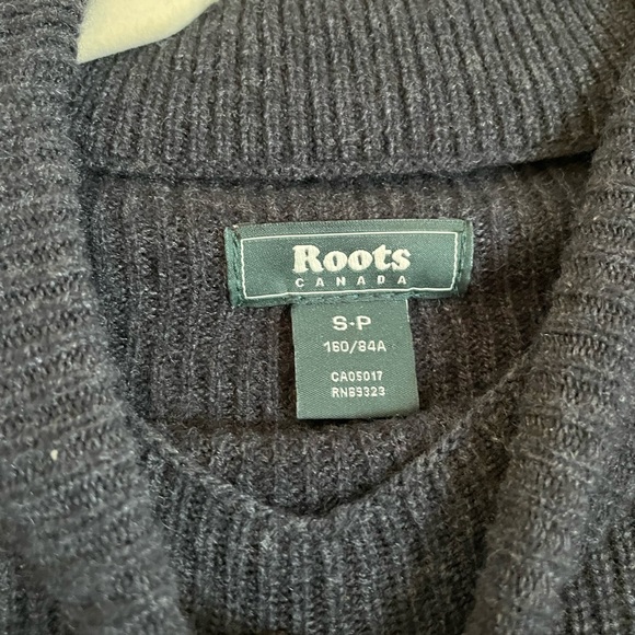 Roots dark grey mock neck sweater - Picture 2 of 2
